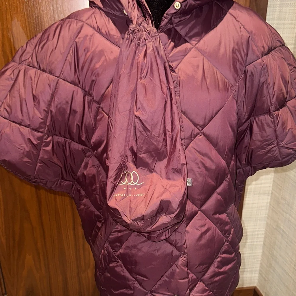 Women's Quilted Puffer Jacket - Burgundy